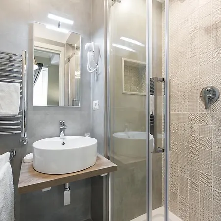 Borghetto Cavalleggeri Гостевой дом 2*